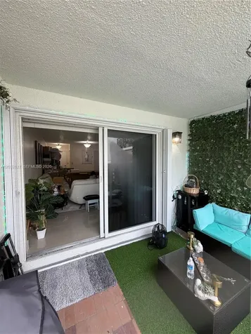 9705 Fontainebleau Boulevard Miami FL 33172