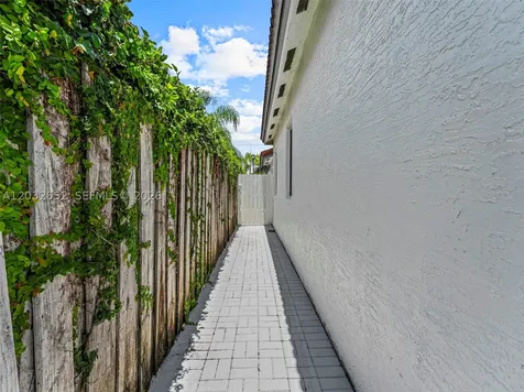 15780 SW 141st Street Miami FL 33196