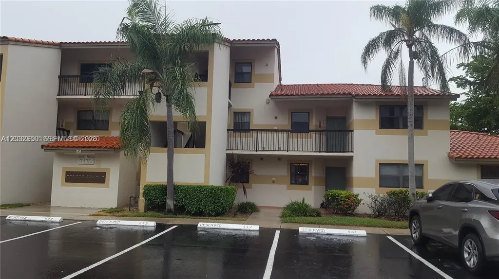 9823 Nob Hill Court Sunrise FL 33351