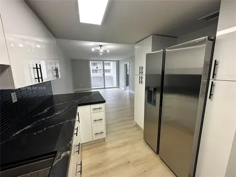 10090 NW 80th Court Hialeah Gardens FL 33016