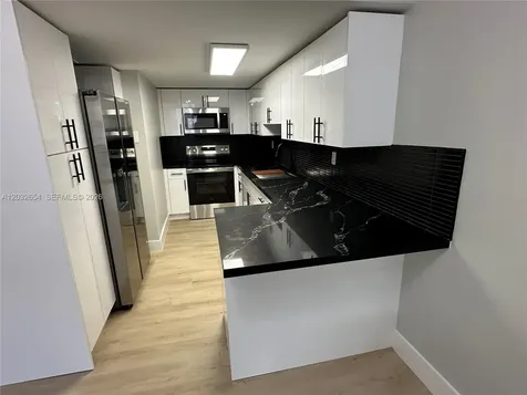 10090 NW 80th Court Hialeah Gardens FL 33016