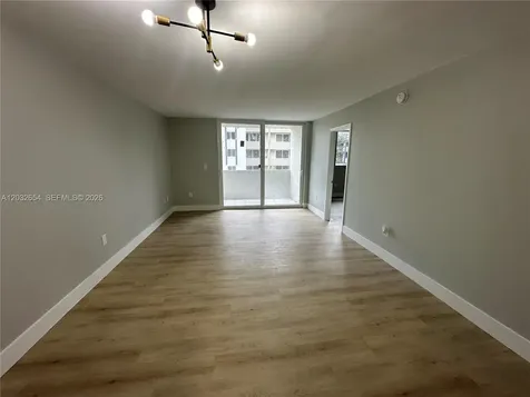 10090 NW 80th Court Hialeah Gardens FL 33016