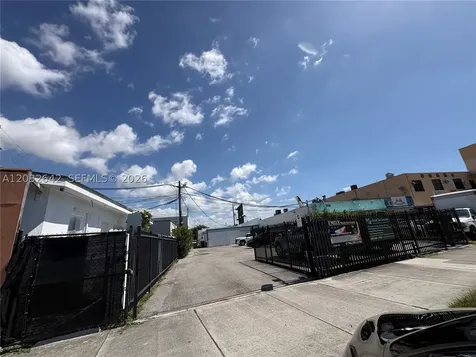1772 W Flagler Street Miami FL 33135