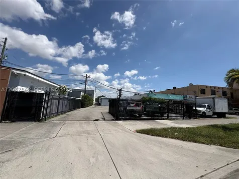 1772 W Flagler Street Miami FL 33135