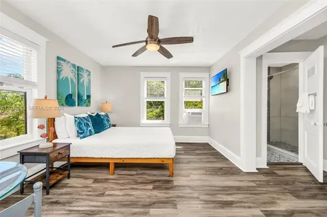 219 S 17th Avenue S Lake Worth FL 33460