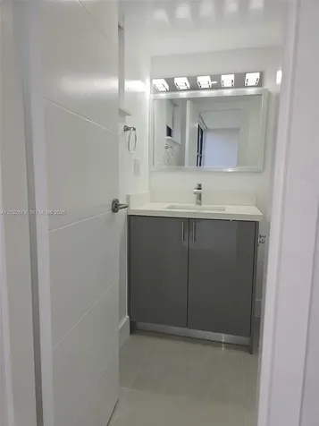 17021 N Bay Road Sunny Isles Beach FL 33160