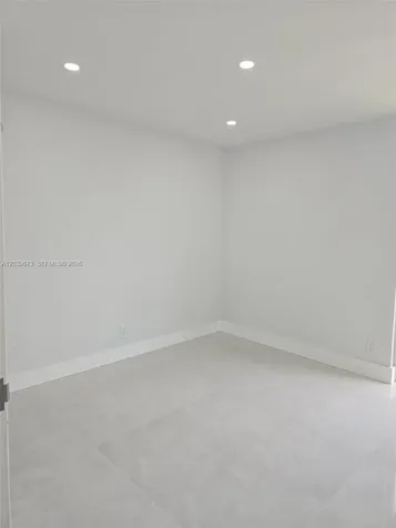 17021 N Bay Road Sunny Isles Beach FL 33160