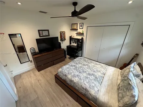 13305 Biscayne Island Terrace North Miami FL 33181