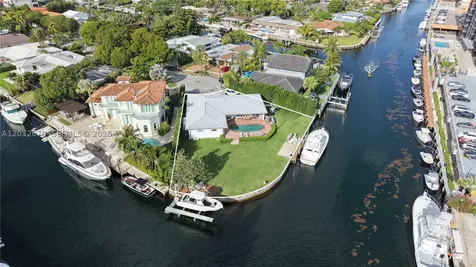 13305 Biscayne Island Terrace North Miami FL 33181