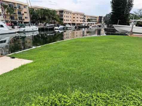 13305 Biscayne Island Terrace North Miami FL 33181