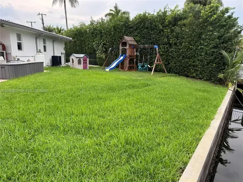 13305 Biscayne Island Terrace North Miami FL 33181