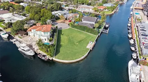 13305 Biscayne Island Terrace North Miami FL 33181