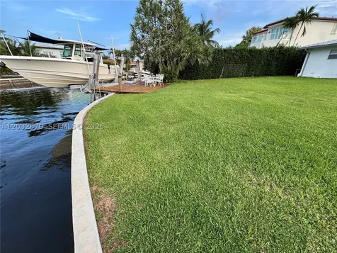 13305 Biscayne Island Terrace North Miami FL 33181