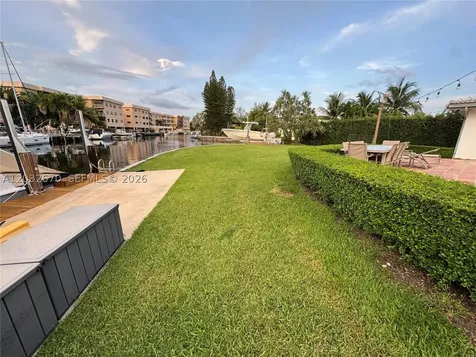 13305 Biscayne Island Terrace North Miami FL 33181