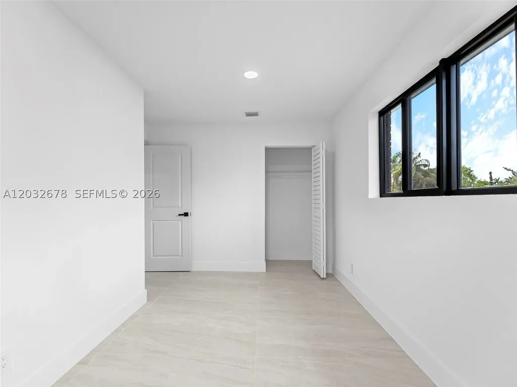 1055 Wyoming Avenue Fort Lauderdale FL 33312