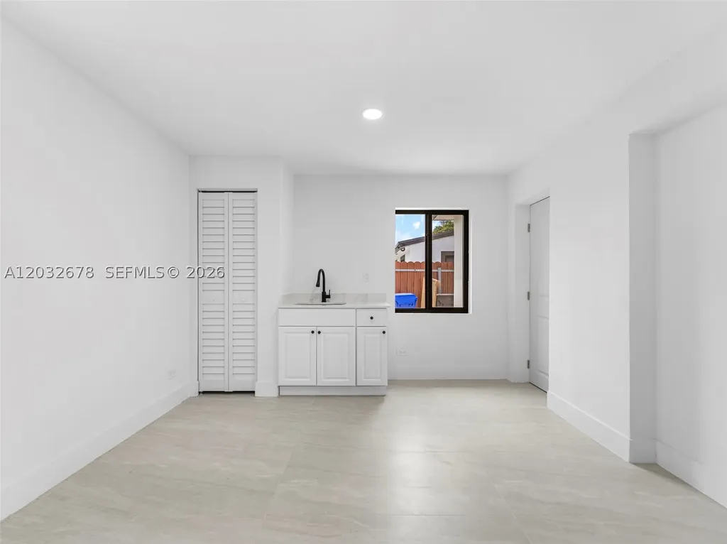 1055 Wyoming Avenue Fort Lauderdale FL 33312