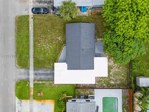 1055 Wyoming Avenue Fort Lauderdale FL 33312