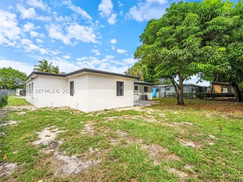 1055 Wyoming Avenue Fort Lauderdale FL 33312