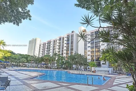 17021 N Bay Road Sunny Isles Beach FL 33160