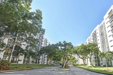 17021 N Bay Road Sunny Isles Beach FL 33160