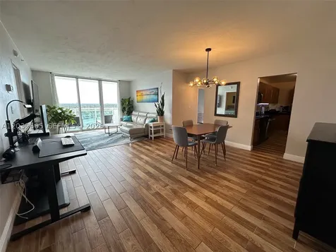 3001 S Ocean Drive Hollywood FL 33019