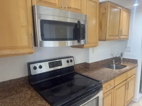 19201 Collins Avenue Sunny Isles Beach FL 33160