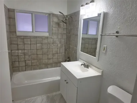 5225 NE 4th Avenue Oakland Park FL 33334
