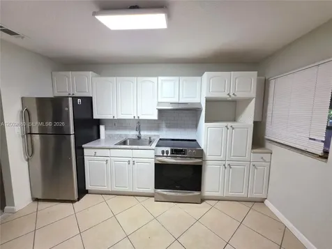 5225 NE 4th Avenue Oakland Park FL 33334