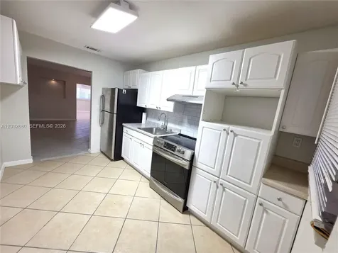 5225 NE 4th Avenue Oakland Park FL 33334