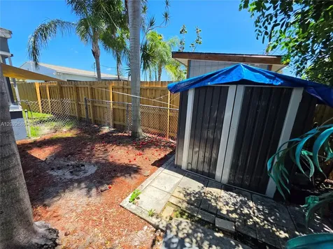 5225 NE 4th Avenue Oakland Park FL 33334