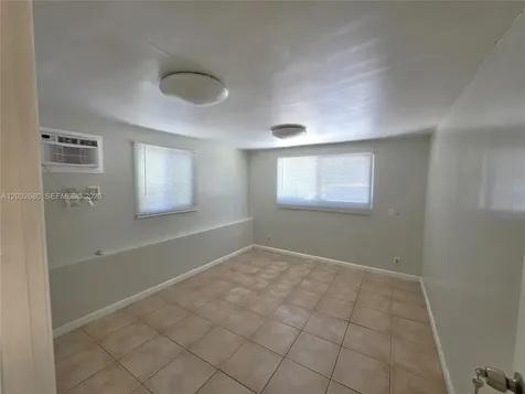 5225 NE 4th Avenue Oakland Park FL 33334