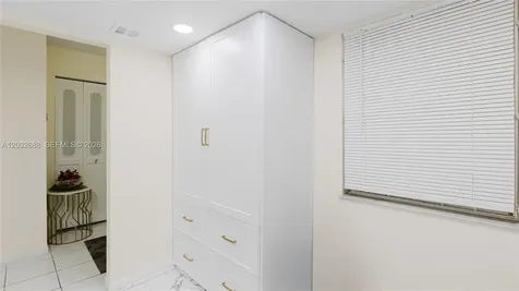 424 SE 10th Street Dania Beach FL 33004