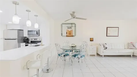 424 SE 10th Street Dania Beach FL 33004