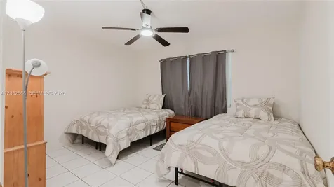424 SE 10th Street Dania Beach FL 33004
