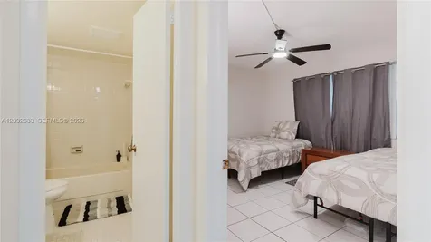 424 SE 10th Street Dania Beach FL 33004