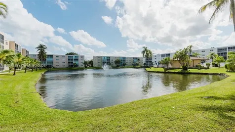 424 SE 10th Street Dania Beach FL 33004