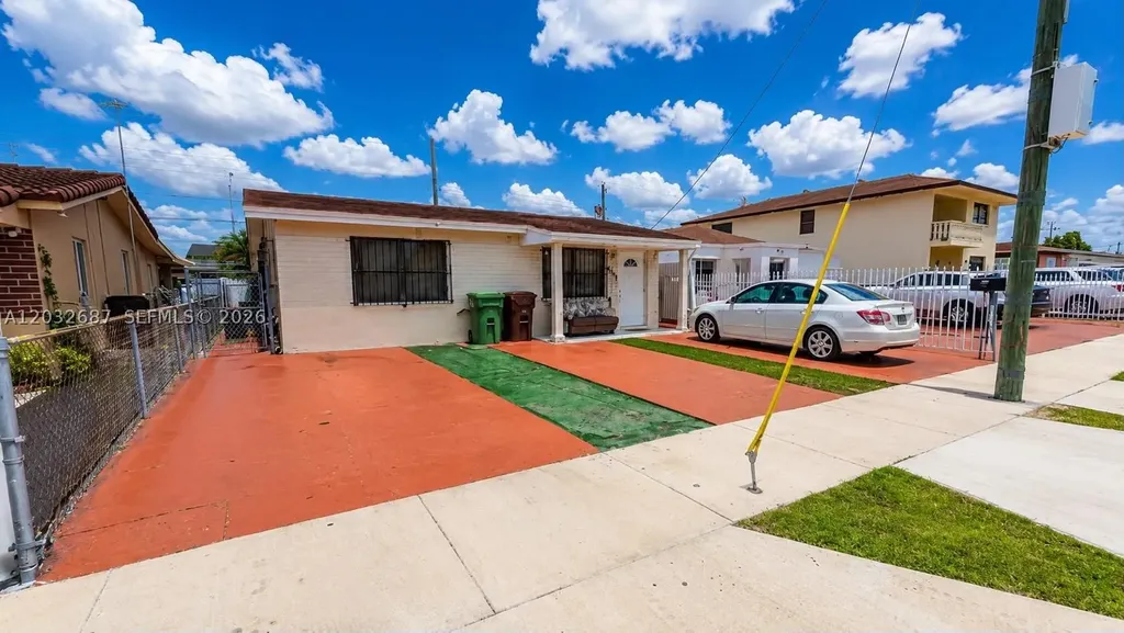 4596 E 8th Court Hialeah FL 33013