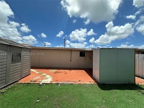 4596 E 8th Court Hialeah FL 33013