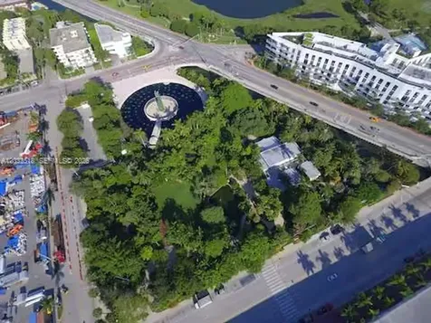 3030 Collins Avenue Miami Beach FL 33140