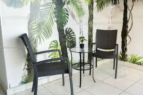 3030 Collins Avenue Miami Beach FL 33140