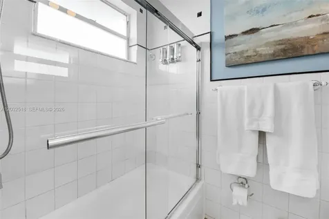 3030 Collins Avenue Miami Beach FL 33140