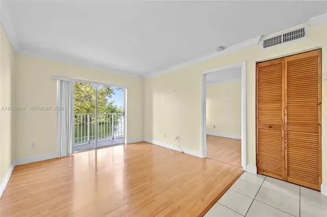 8240 SW 210th Cutler Bay FL 33189