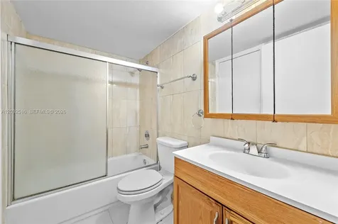 8240 SW 210th Cutler Bay FL 33189