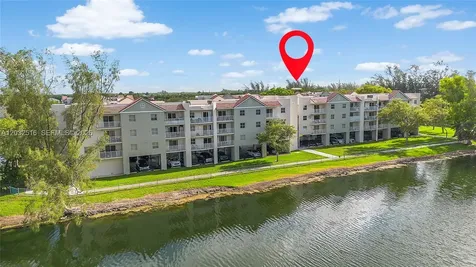 8240 SW 210th Cutler Bay FL 33189