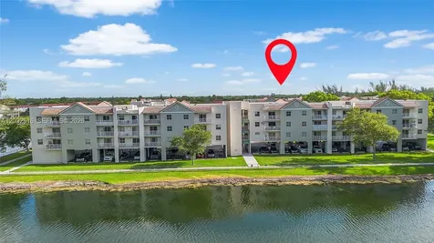 8240 SW 210th Cutler Bay FL 33189