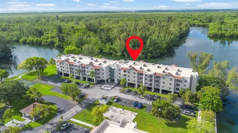 8240 SW 210th Cutler Bay FL 33189