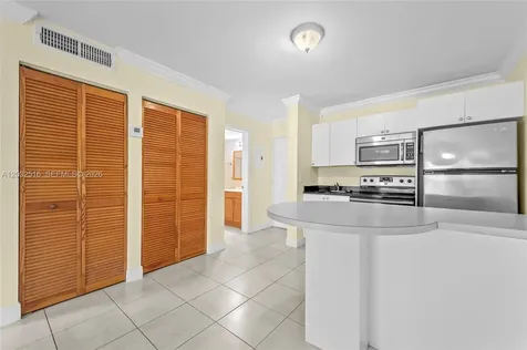 8240 SW 210th Cutler Bay FL 33189