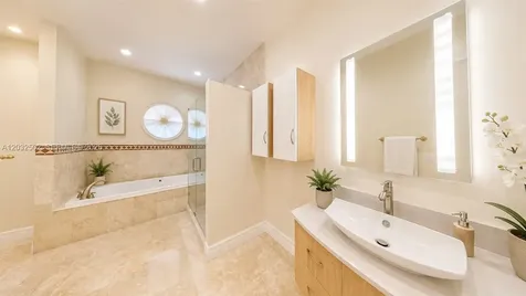 5751 SW 59th Place South Miami FL 33143