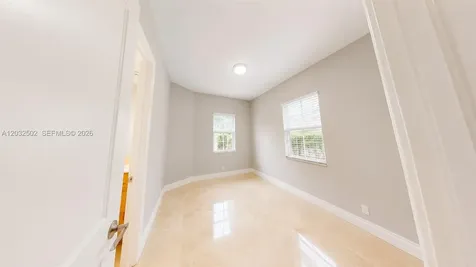 5751 SW 59th Place South Miami FL 33143