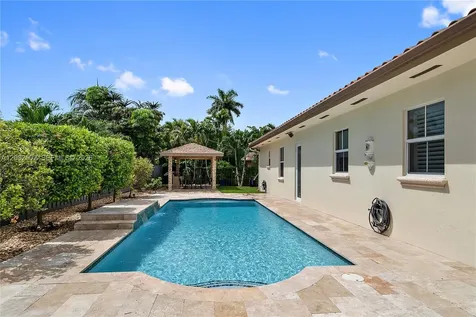 5751 SW 59th Place South Miami FL 33143